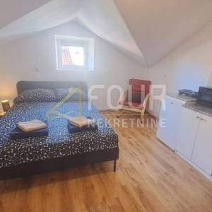 Istra, Pula, Centar, stan 72,50m2 - 3 studio apartmana