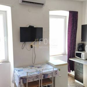 Istra, Pula, Centar, stan 90.30m2 - 4 studio apartmana