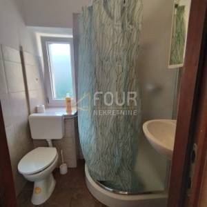 Istra, Pula, Centar, stan 90.30m2 - 4 studio apartmana