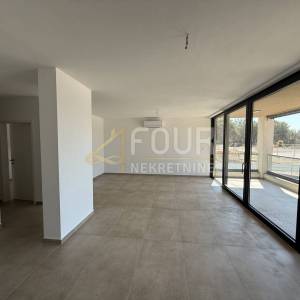 Istra, Pula, novogradnja, 2s+db, terasa