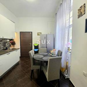 Istra, Pula, Vidikovac, 2SS+DB Renoviran obiteljski stan, prizemlje