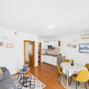 Istra, Rovinj, apartmanska kuća, 120m2, 50m od mora