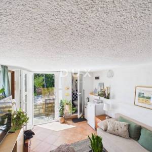 Istra, Rovinj, apartmanska kuća, 120m2, 50m od mora