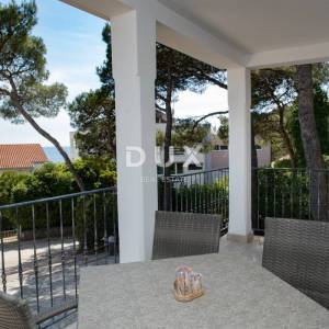 Istra, Rovinj, apartmanska kuća, 120m2, 50m od mora