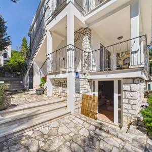 Istra, Rovinj, apartmanska kuća, 120m2, 50m od mora