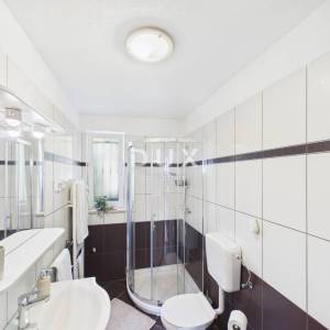Istra, Rovinj, apartmanska kuća, 120m2, 50m od mora