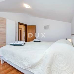Istra, Rovinj, dvojna obiteljska kuća, 375 m2, s 4 stana