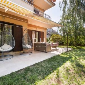 Istra, Rovinj, dvojna obiteljska kuća, 375 m2, s 4 stana
