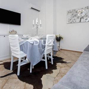 Istra, Rovinj, dvojna obiteljska kuća, 375 m2, s 4 stana