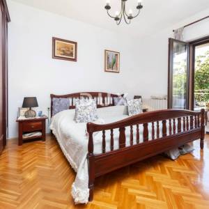 Istra, Rovinj, dvojna obiteljska kuća, 375 m2, s 4 stana