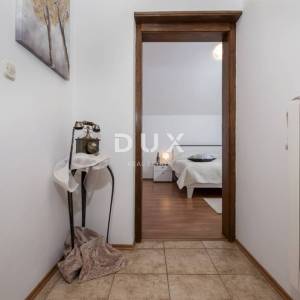 Istra, Rovinj, dvojna obiteljska kuća, 375 m2, s 4 stana