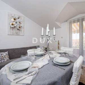 Istra, Rovinj, dvojna obiteljska kuća, 375 m2, s 4 stana