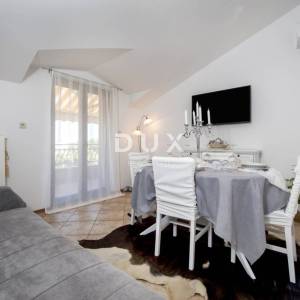 Istra, Rovinj, dvojna obiteljska kuća, 375 m2, s 4 stana