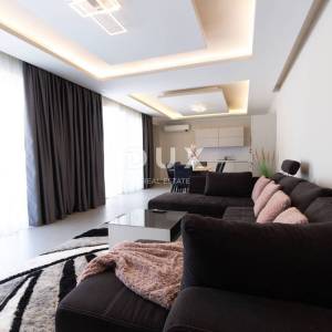 Istra, Rovinj, kuća s 4SS+DB, 160 m², okućnica, 400m od mora