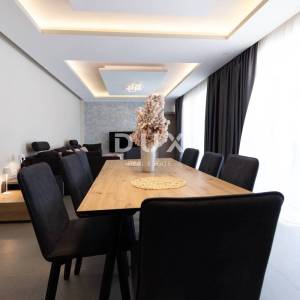 Istra, Rovinj, kuća s 4SS+DB, 160 m², okućnica, 400m od mora