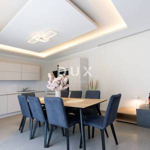 Istra, Rovinj, kuća s 4SS+DB, 160 m², okućnica, 400m od mora