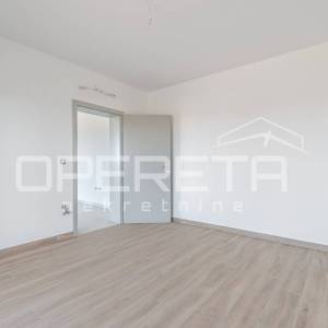 Istra, Rovinj- prostran trosoban stan s otvorernim pogledom