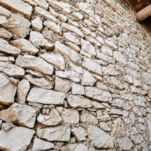 Istra, Šišan, Ušići dvori, ruševina, 80m2, građevinski teren