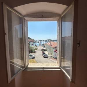 ISTRA, VRSAR - Unikatna starina s poslovnim prostorom pored mora!