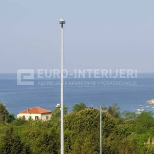 Iznajmljujemo stan u Puli, naselje Vidikovac, 2-s 42,08 m²
