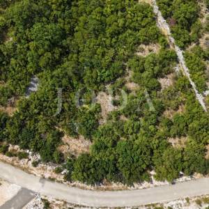 Jadranovo – investicijsko zemljište 250 m od mora