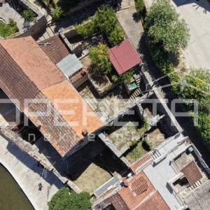 Kamene kuće na rivi i zemljište u Vrboski na otoku Hvaru
