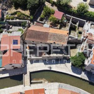 Kamene kuće na rivi i zemljište u Vrboski na otoku Hvaru