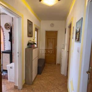  KASTAV – PREDIVNA OBITELJSKA KUĆA S POGLEDOM