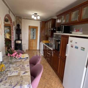  KASTAV – PREDIVNA OBITELJSKA KUĆA S POGLEDOM