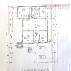 Kaštel Lukšić kuća 219 m2 + parcela 2993 m2 intimna lokacija - top 