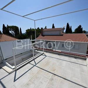 Kaštel Lukšić, obiteljska kuća sa garažom 97m2, prodaja