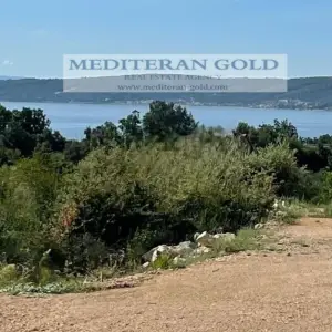 Kaštel Novi, Trosoban stan, novogradnja, sa vrtom