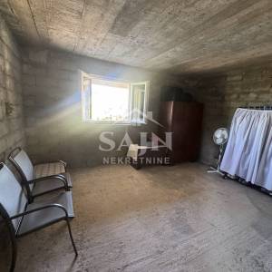 Kaštel Novi,Rudine/Kuća s pogledom na more