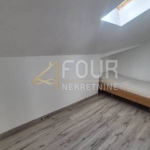 Klana, etaža - u naravi 140m2 2 stana