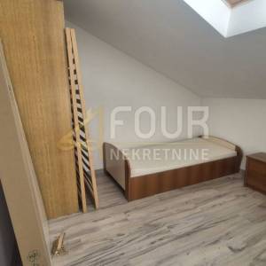 Klana, etaža - u naravi 140m2 2 stana