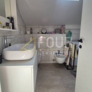 Klana, etaža - u naravi 140m2 2 stana