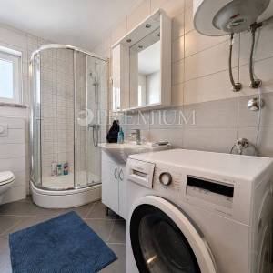 Klimno, lijepo uređen apartman na prodaju! 