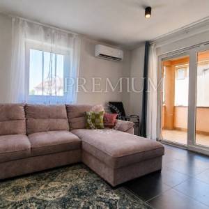 Klimno, lijepo uređen apartman na prodaju! 