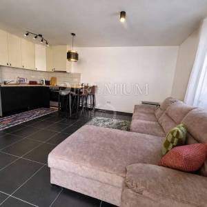 Klimno, lijepo uređen apartman na prodaju! 