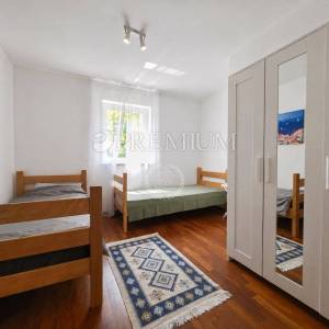 Klimno, lijepo uređen apartman na prodaju! 