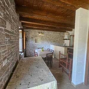 KOMPLEKS KAMENIH KUĆA S 5 STAMBENE JEDINICE – TINJAN