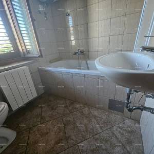 KOMPLEKS KAMENIH KUĆA S 5 STAMBENE JEDINICE – TINJAN