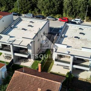 KOŽINO - Dvosoban apartman S4 na 1. katu, potpuno opremljeno i namješteno - 75m2