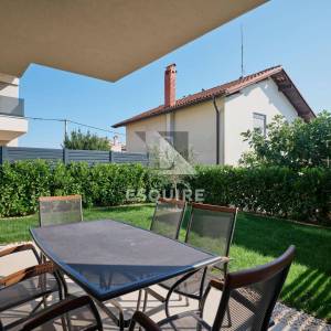 KOŽINO - Dvosoban apartman S2 s vrtom, potpuno opremljeno i namješteno - 87m2