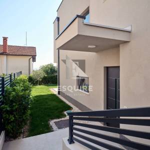 KOŽINO - Dvosoban apartman S2 s vrtom, potpuno opremljeno i namješteno - 87m2