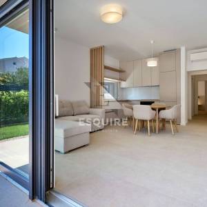 KOŽINO - Dvosoban apartman S1 s vrtom, potpuno opremljeno i namješteno - 84m2