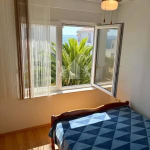 Kožino I Jednosobni apartman, drugi red od mora