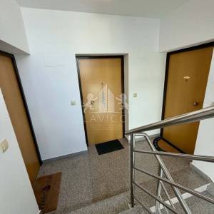 Kožino I Jednosobni apartman, drugi red od mora