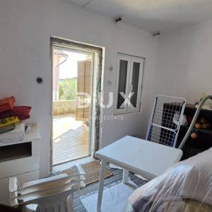 Krapanj, kuća, 85 m², 45 m od mora