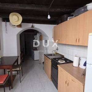Krapanj, kuća, 85 m², 45 m od mora